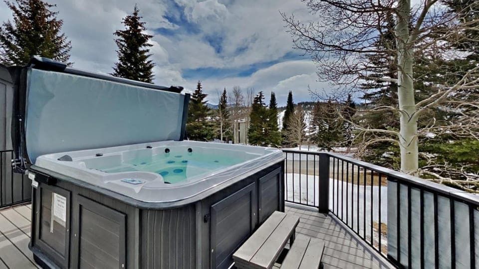 33 Corinthian Circle House in Dillon