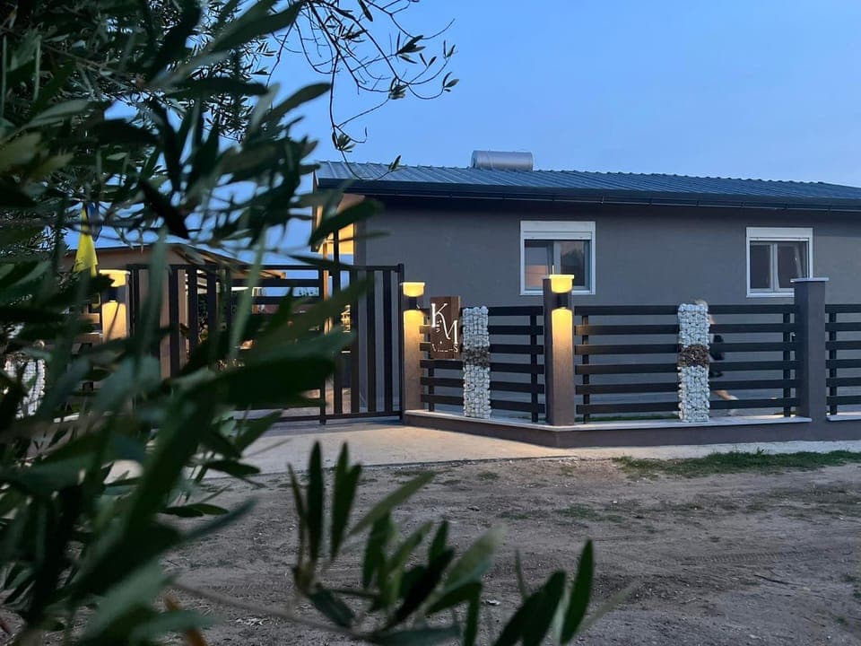 Property building, Night