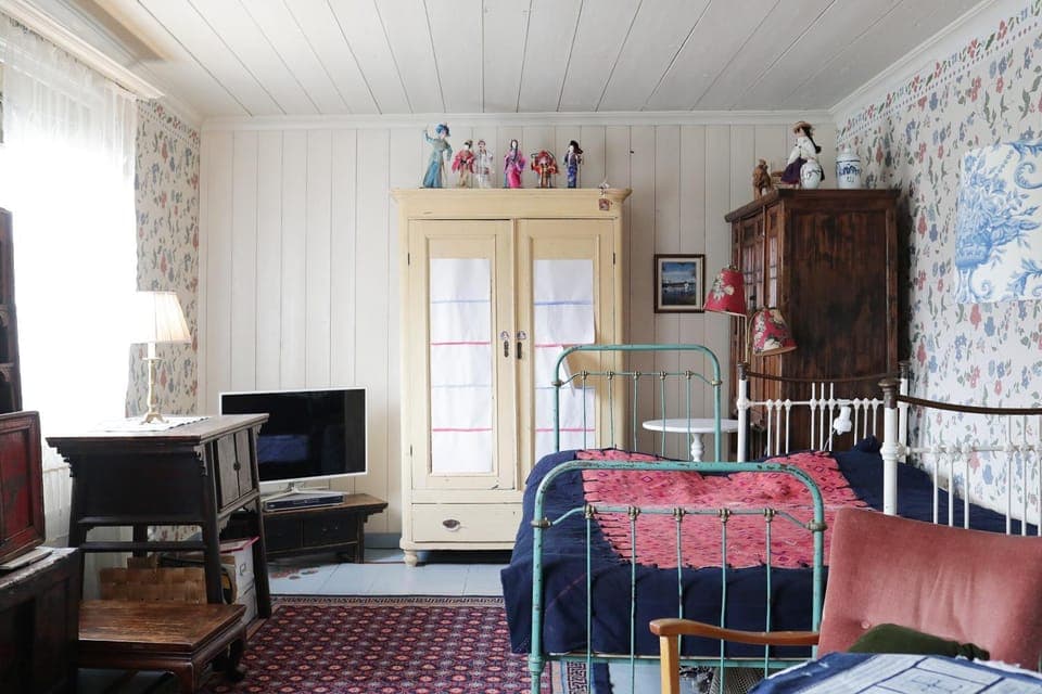 Bed, Photo of the whole room