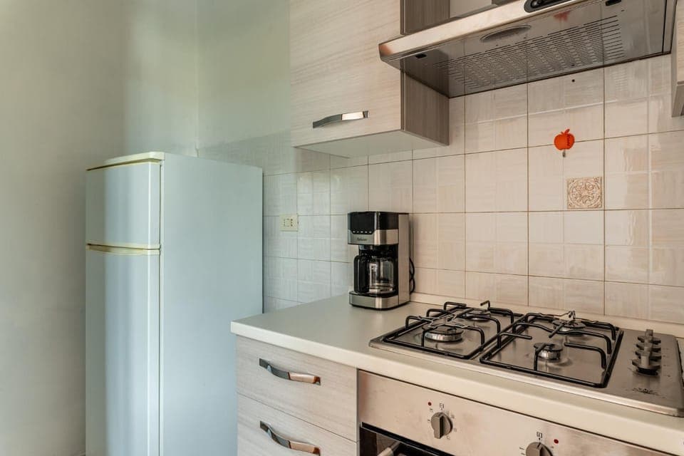 Kitchen or kitchenette, pet friendly, stove