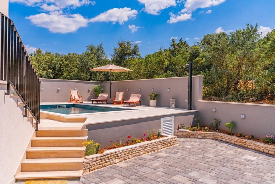 Balcony/Terrace, Swimming pool