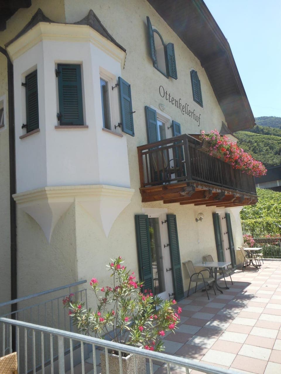 Facade/entrance, Day, Natural landscape, Summer, Balcony/Terrace, On site, Mountain view, River view, Street view