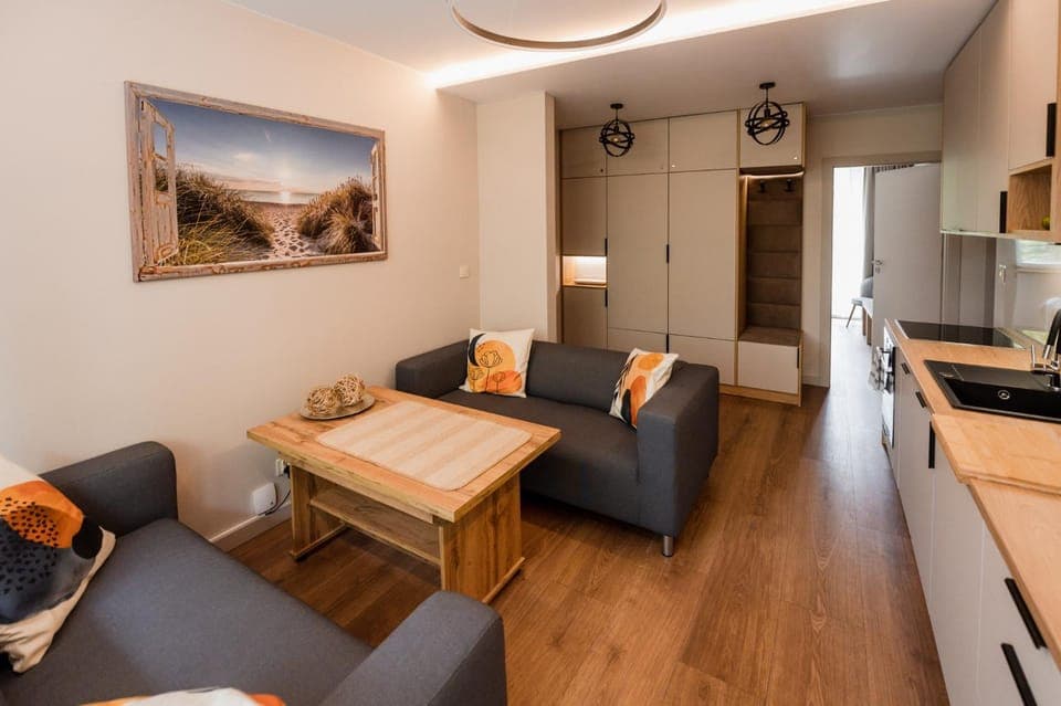 Kitchen or kitchenette, Living room, Seating area, Dining area, pet friendly, stove