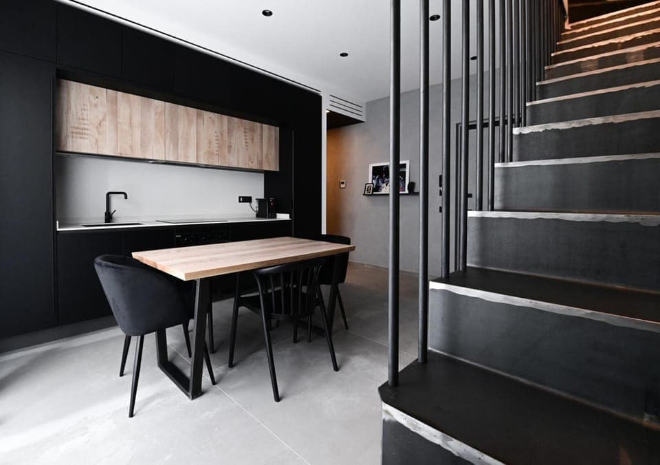 Kitchen or kitchenette, Dining area