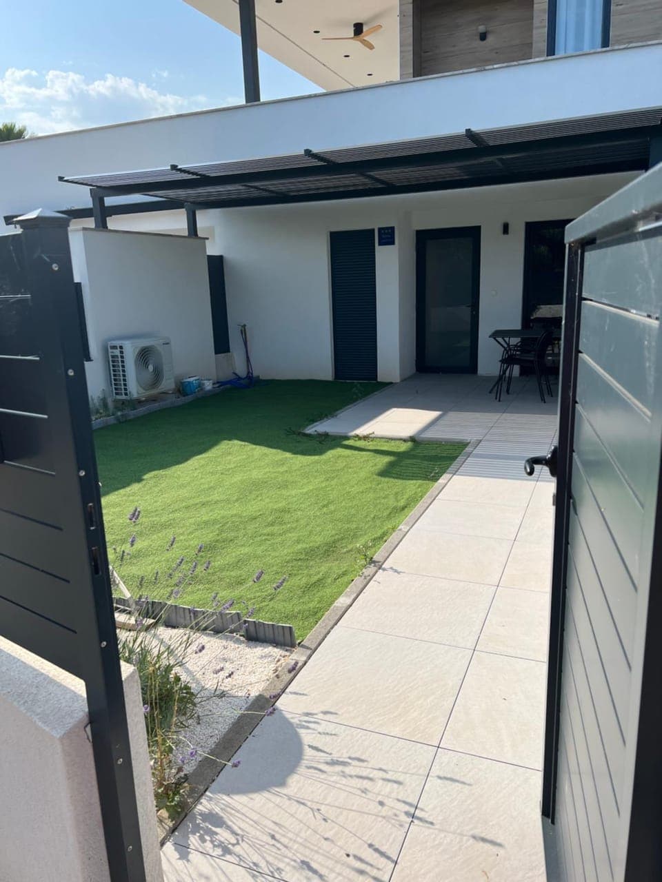 Garden, Balcony/Terrace