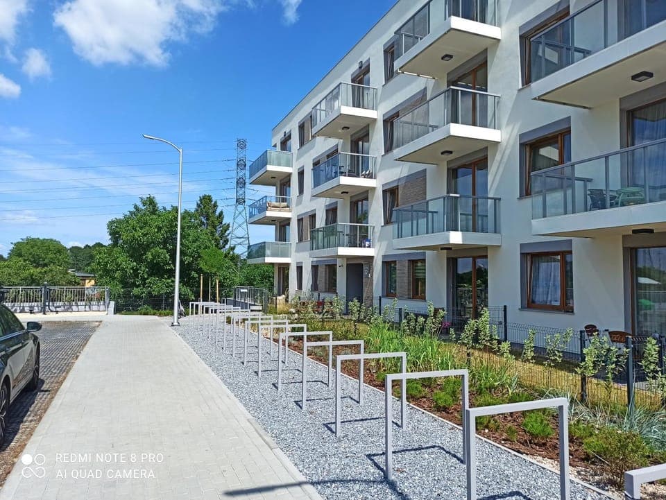 Property building, Day, Neighbourhood, Natural landscape, Street view, Location