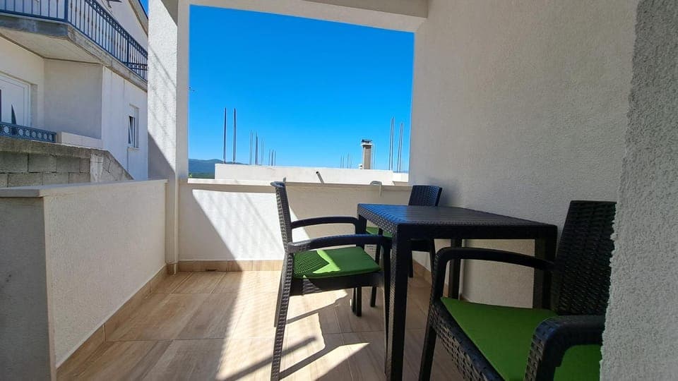 Day, Balcony/Terrace, Seating area