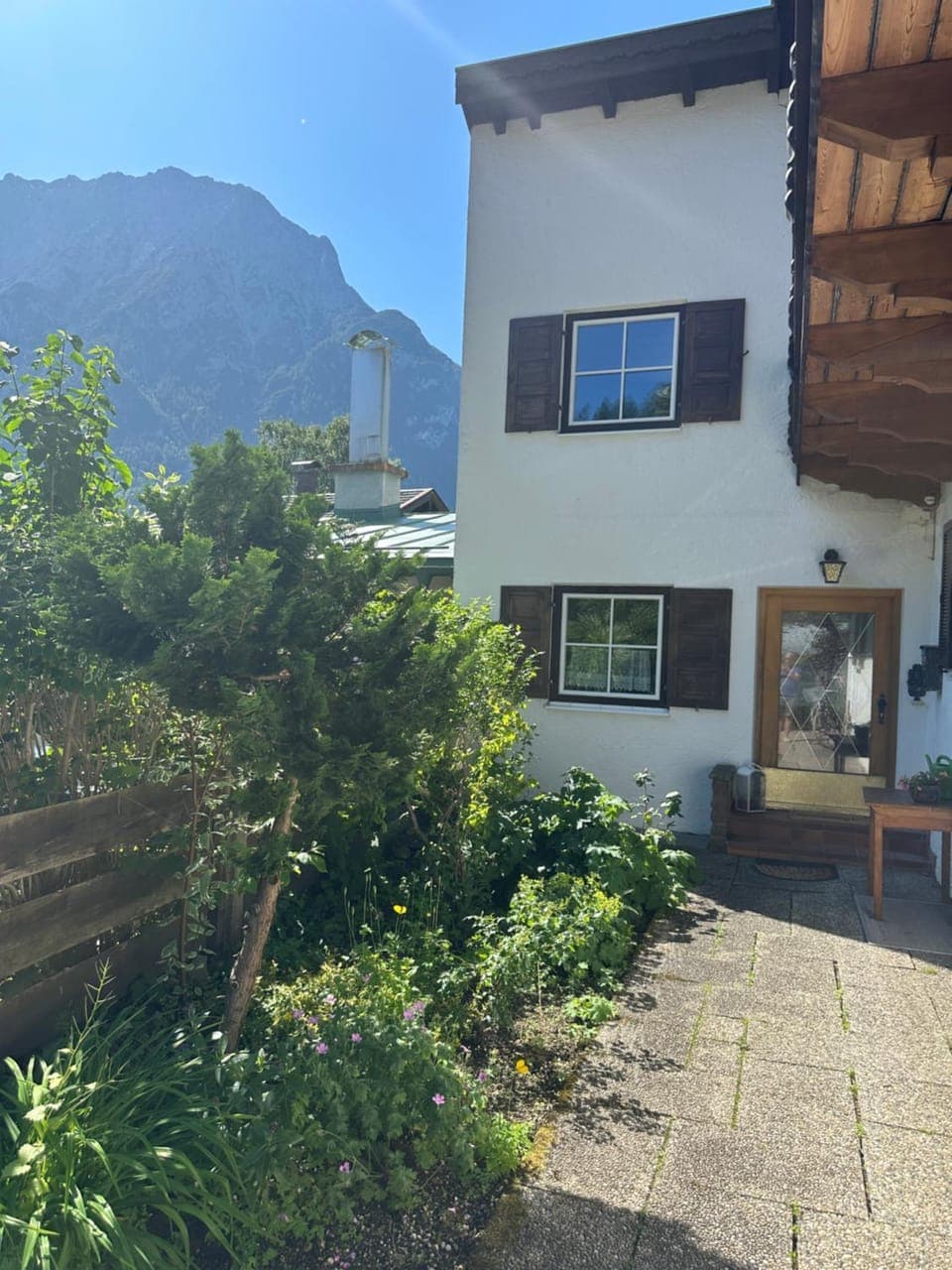 Facade/entrance, Mountain view