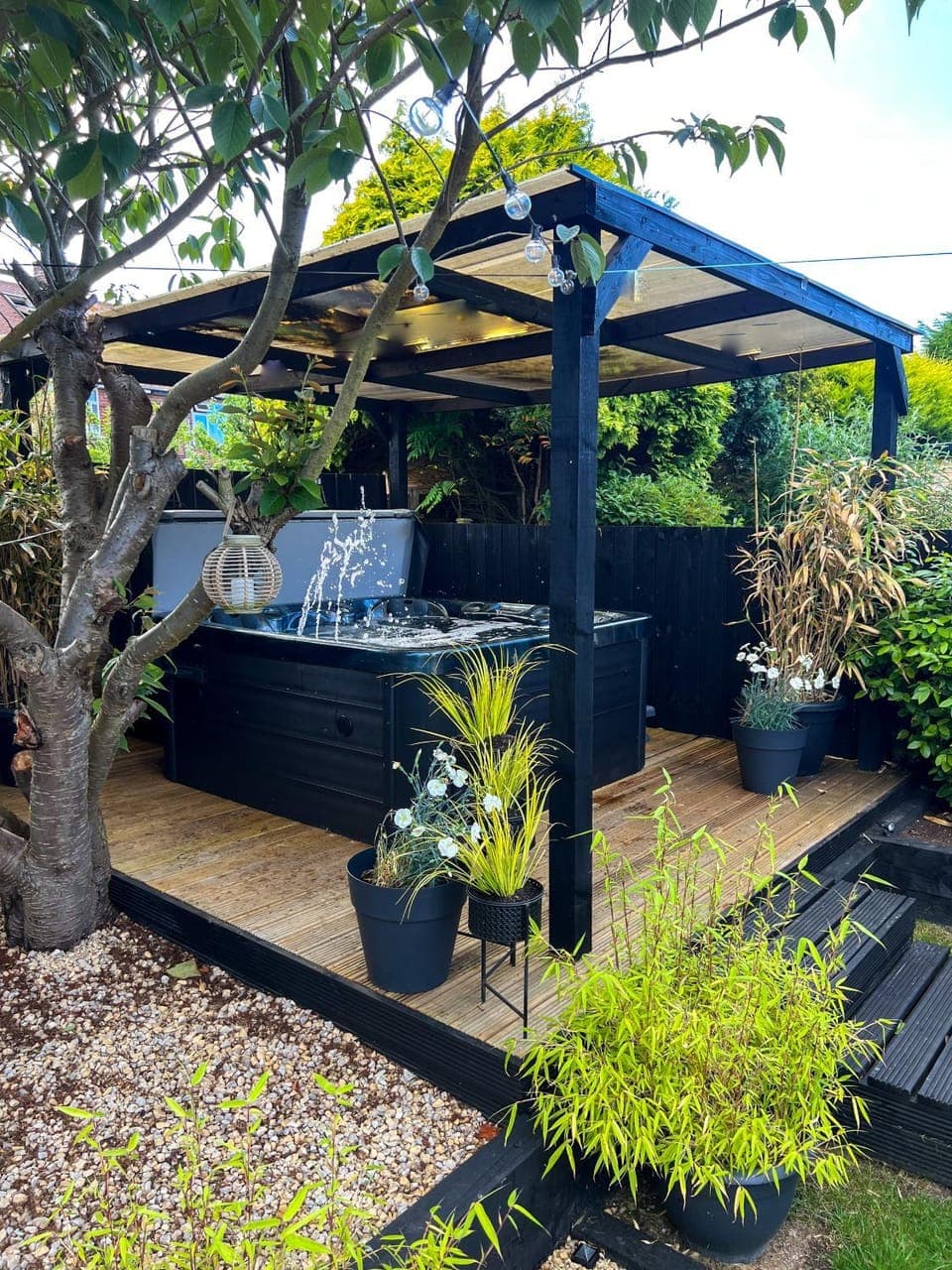 Property building, Hot Tub