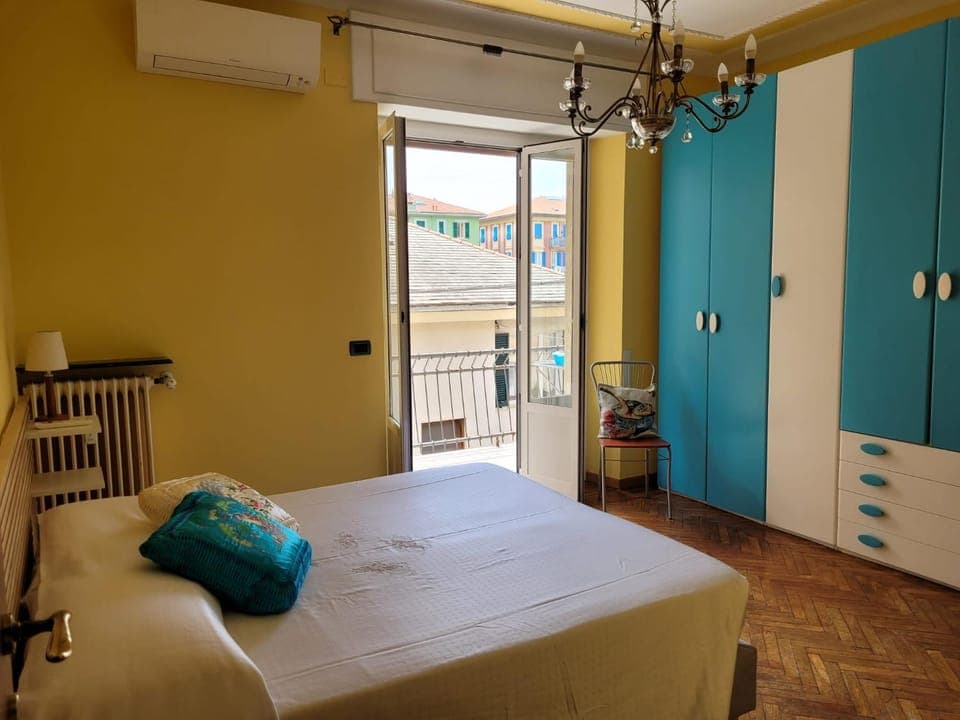 Bed, Photo of the whole room, Bedroom, wardrobe, air conditioner