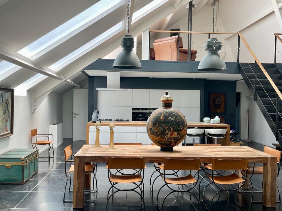 Kitchen or kitchenette, Living room, Seating area, Dining area