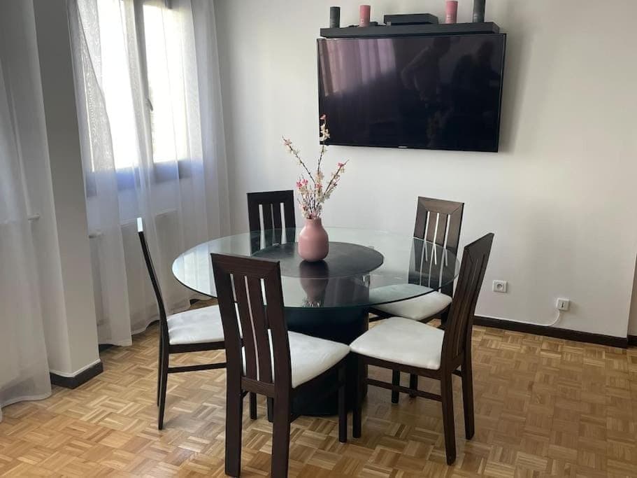 Communal lounge/ TV room, Dining area