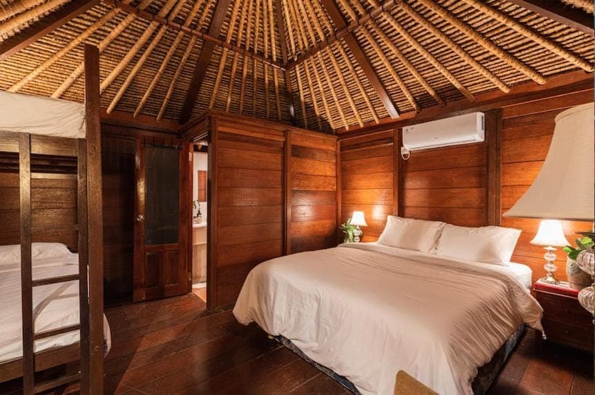 Bed, Photo of the whole room, Bedroom, air conditioner