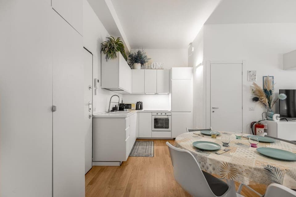 Photo of the whole room, Dining area, Lunch, kitchen