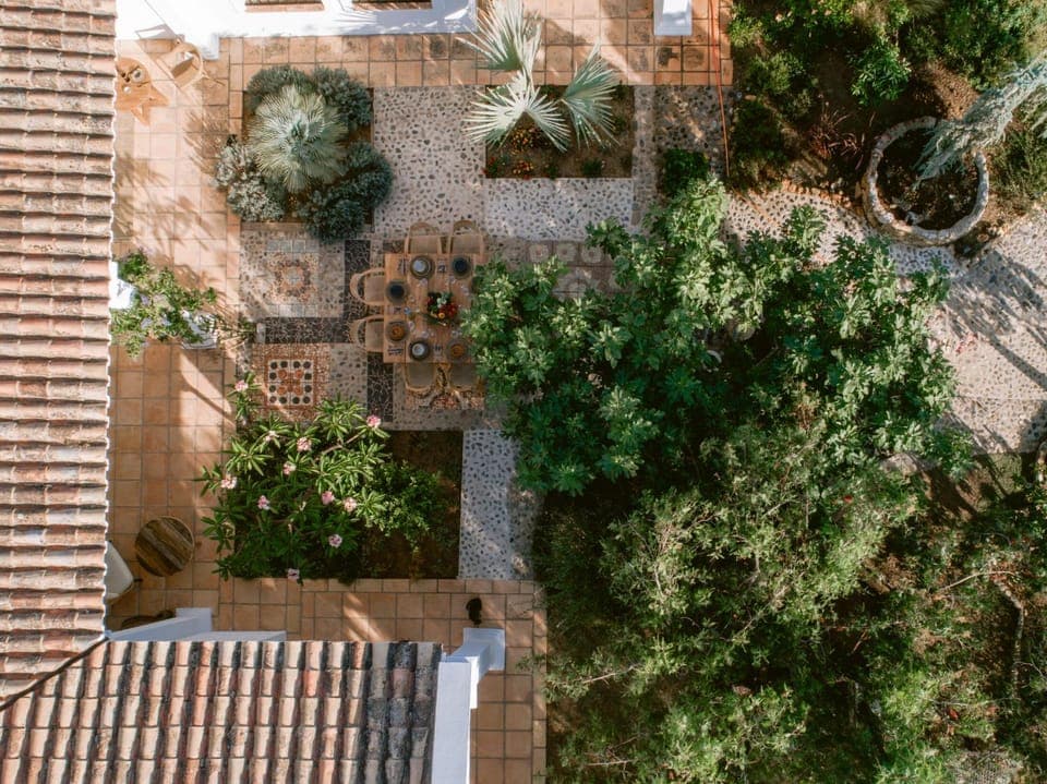 Patio, Garden, Dining area