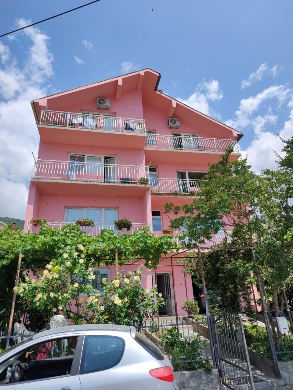 Property building, Spring, Day, Parking