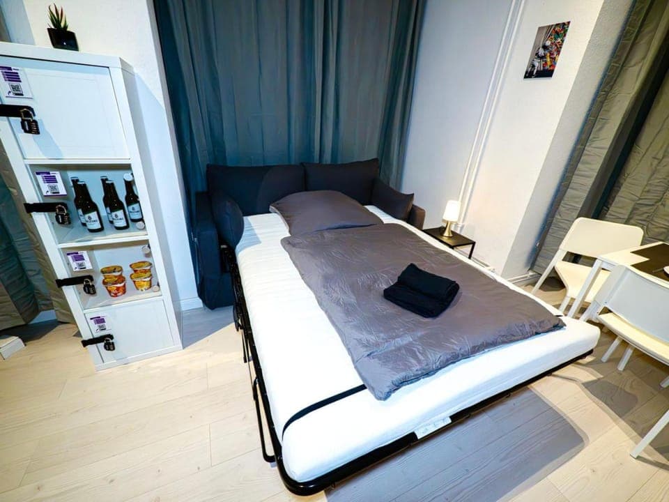 Living room, Photo of the whole room, towels