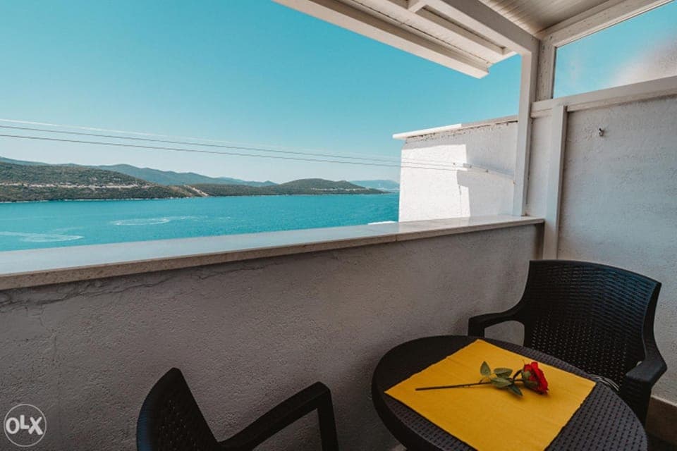 Day, View (from property/room), Seating area, Sea view