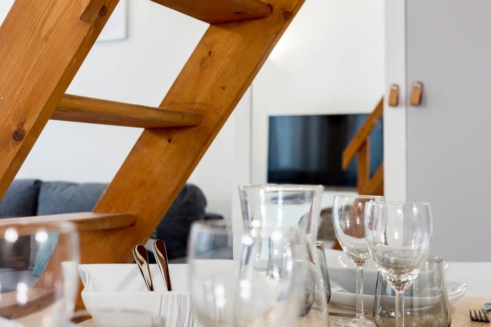 TV and multimedia, Seating area