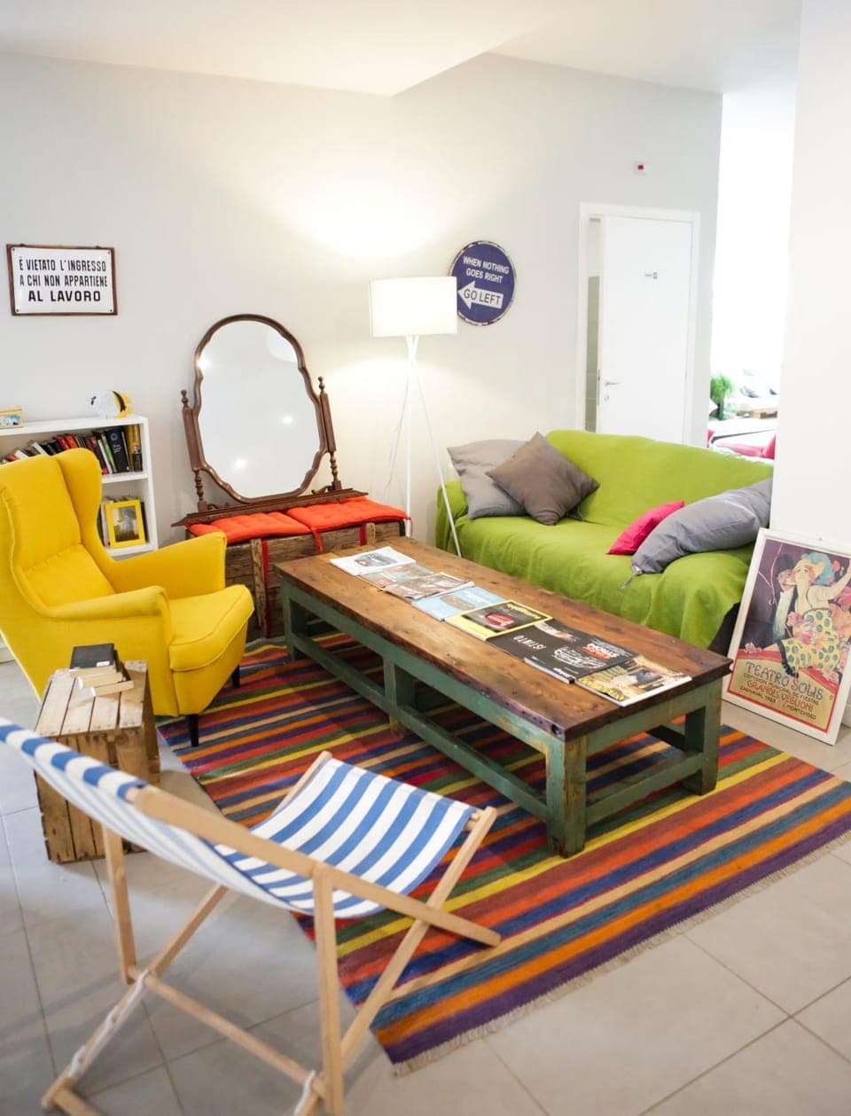 Day, Lobby or reception, Decorative detail