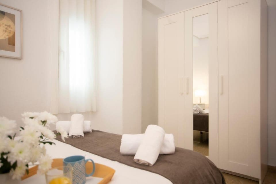 Bed, Photo of the whole room, Bedroom, wardrobe