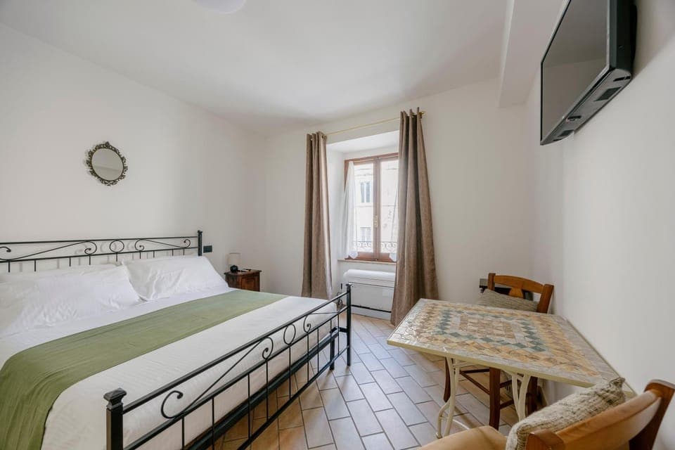 Bed, Bathroom, TV and multimedia, View (from property/room), Bedroom, City view, internet, internet