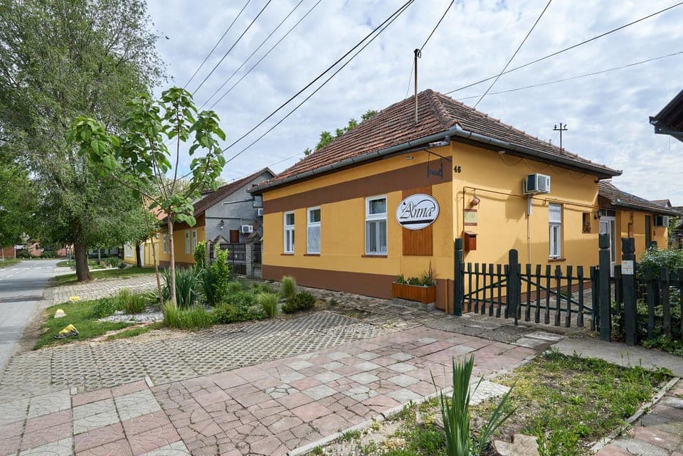 Property building, Day, Neighbourhood, Street view