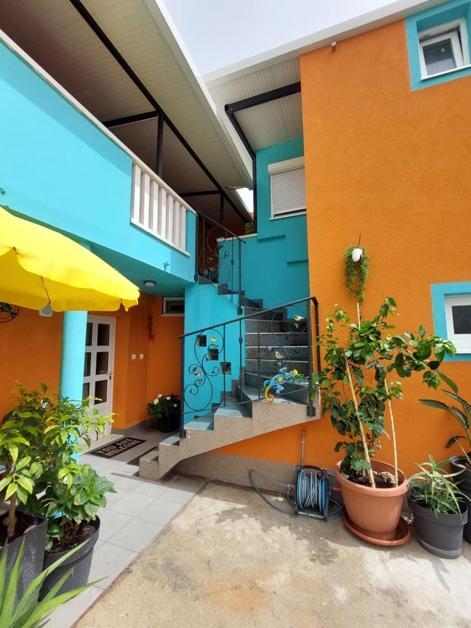 Mexicana Apartment Pink Apartment in Zadar