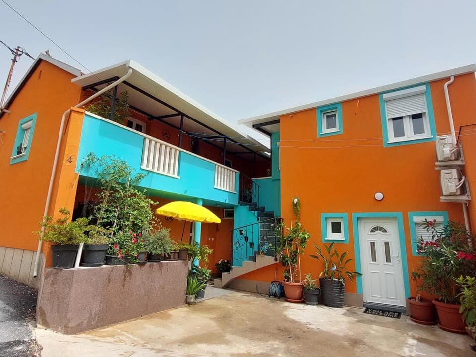 Mexicana Apartment Pink Apartment in Zadar