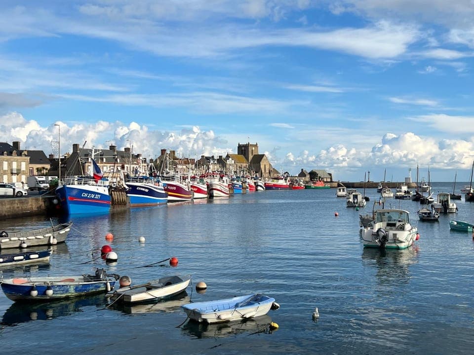 Nearby landmark, Natural landscape