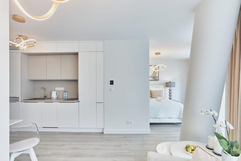 Bed, Kitchen or kitchenette