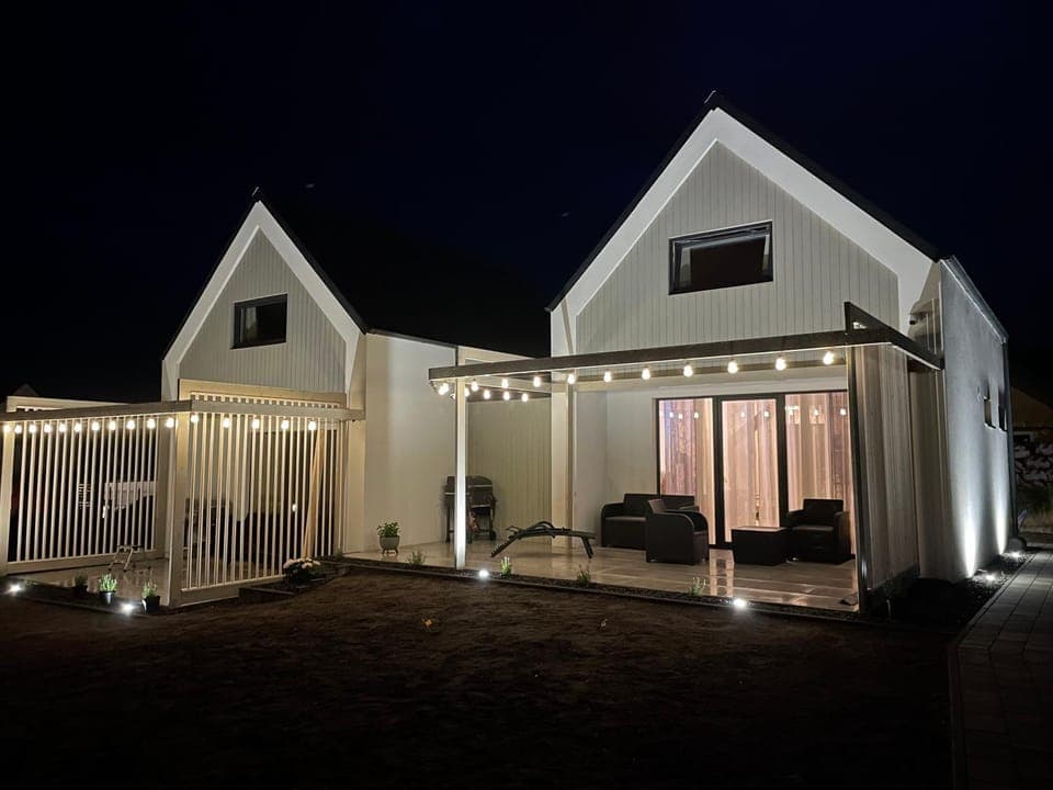 Property building, Night, Balcony/Terrace