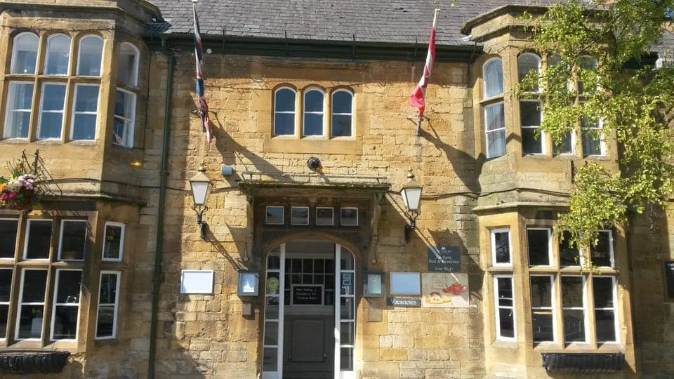 Property building, Facade/entrance, Day, Street view