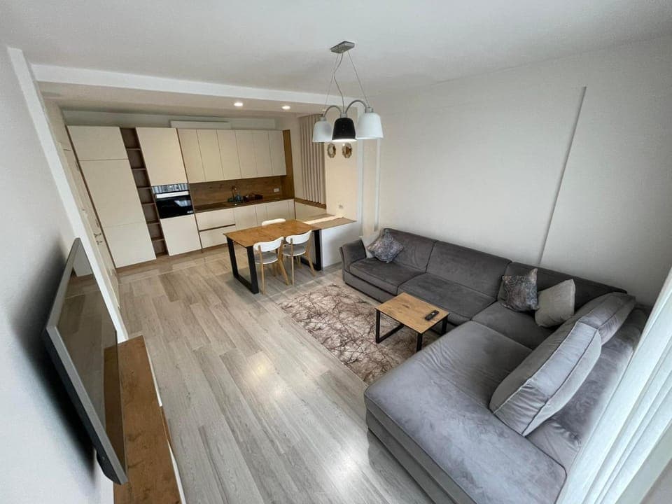 TV and multimedia, Kitchen or kitchenette, Living room, Seating area