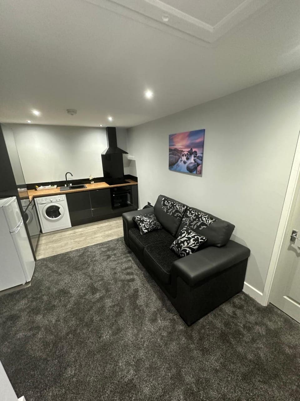 Kitchen or kitchenette, Living room