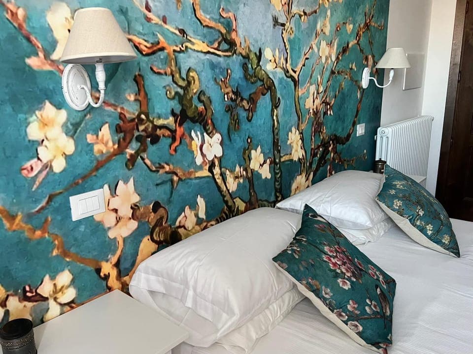 Bed, Decorative detail