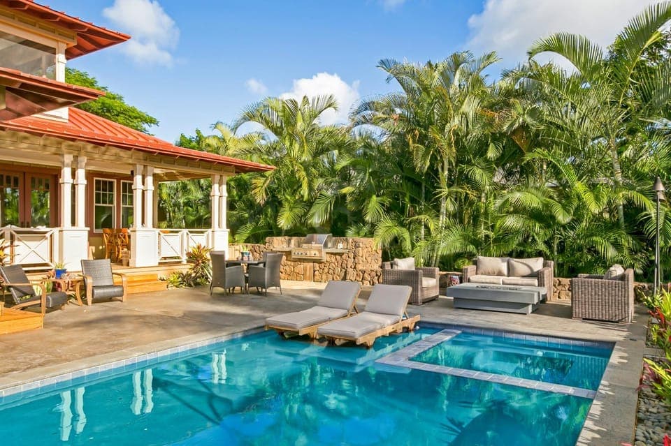 Patio, Pool view, Swimming pool, sunbed