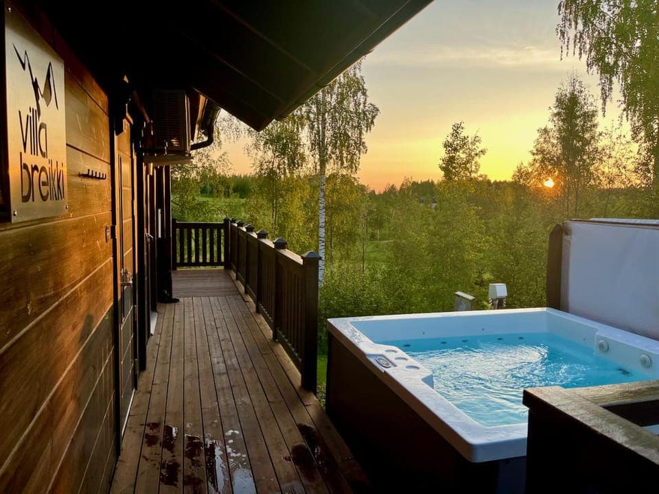 Facade/entrance, Day, Natural landscape, Hot Tub, View (from property/room), Balcony/Terrace, Pool view, Sunrise