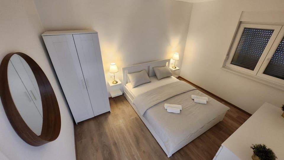 Bed, Bedroom, towels, wardrobe