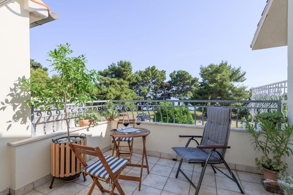Day, Balcony/Terrace, Seating area