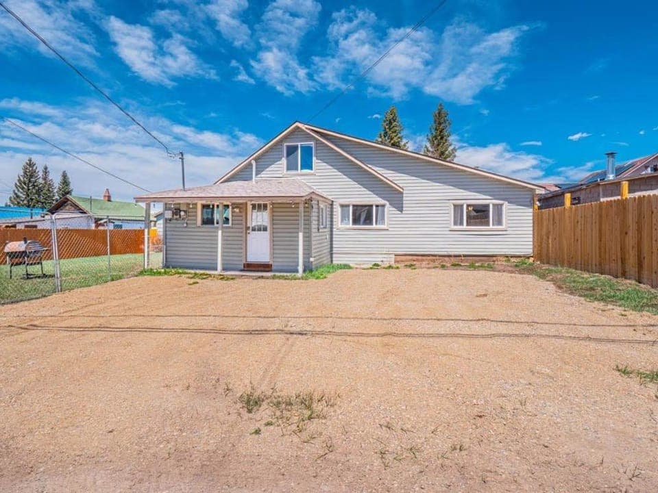 Property building, Day