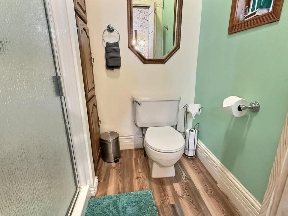Toilet, Bathroom