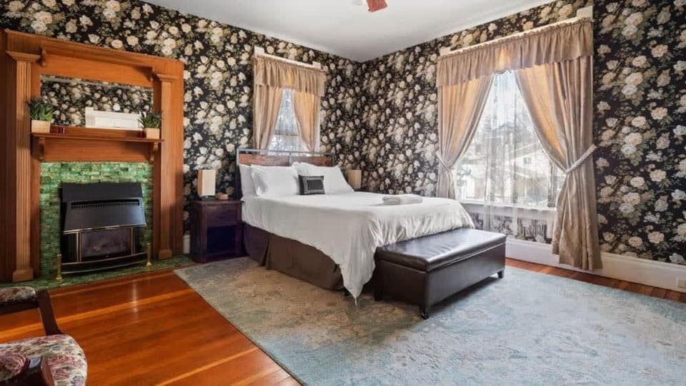 Bed, Bedroom