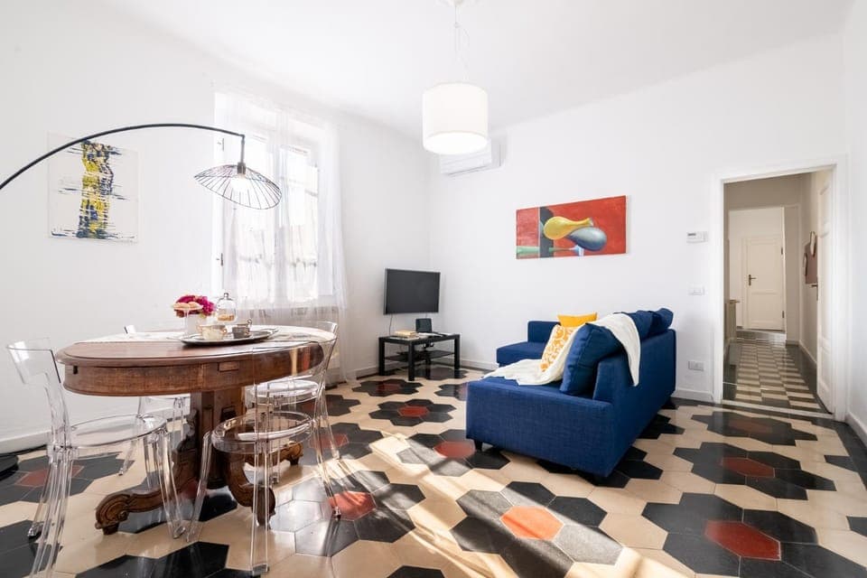 TV and multimedia, Living room, Dining area