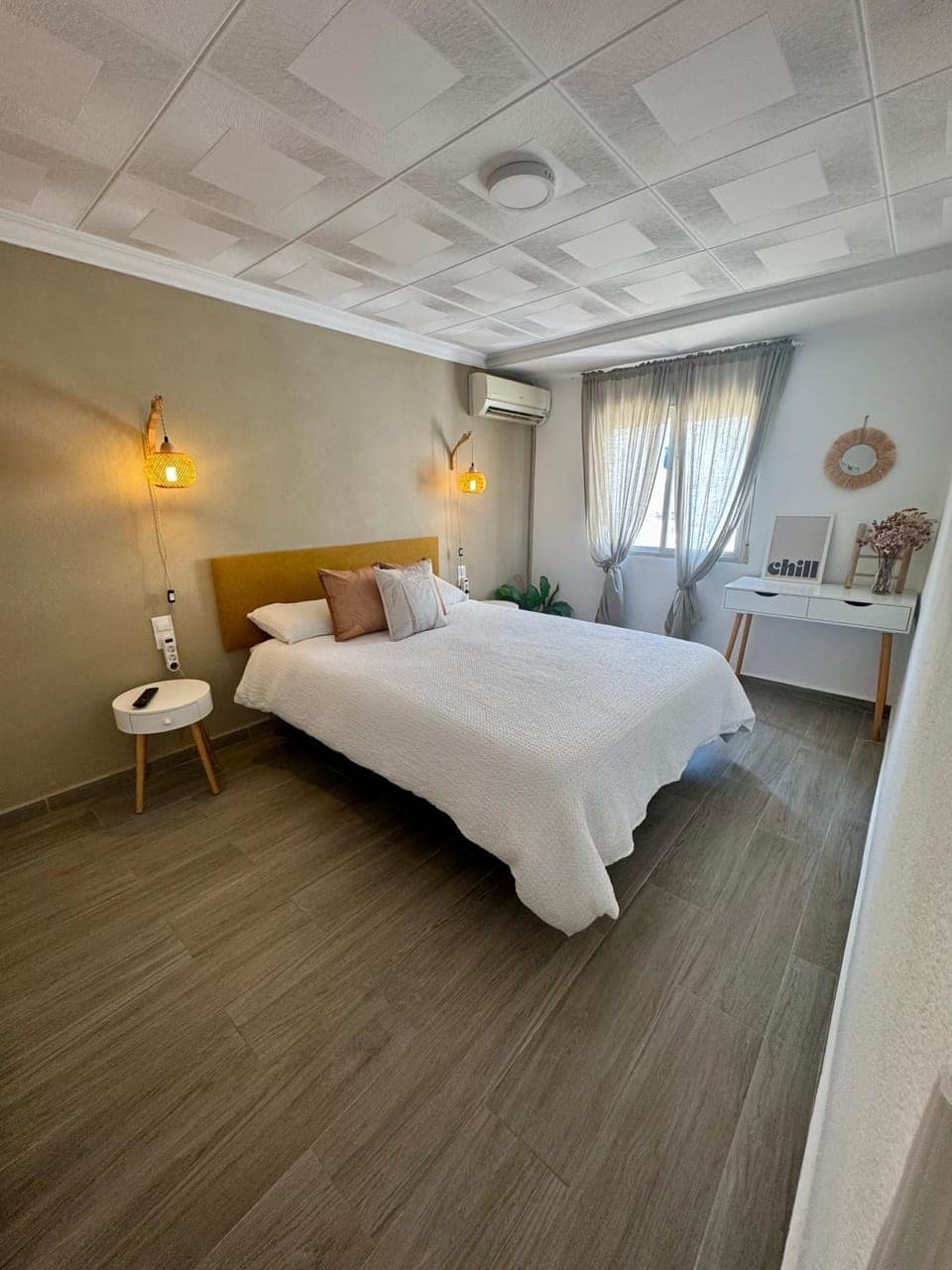 Bed, Photo of the whole room, Bedroom, internet, internet, air conditioner