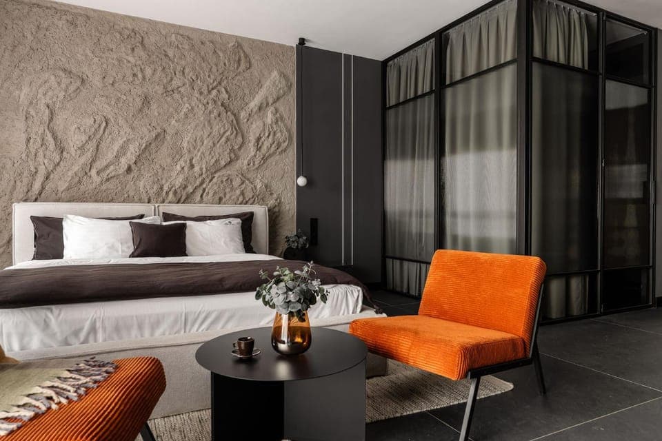 Bed, Living room, Photo of the whole room, Seating area