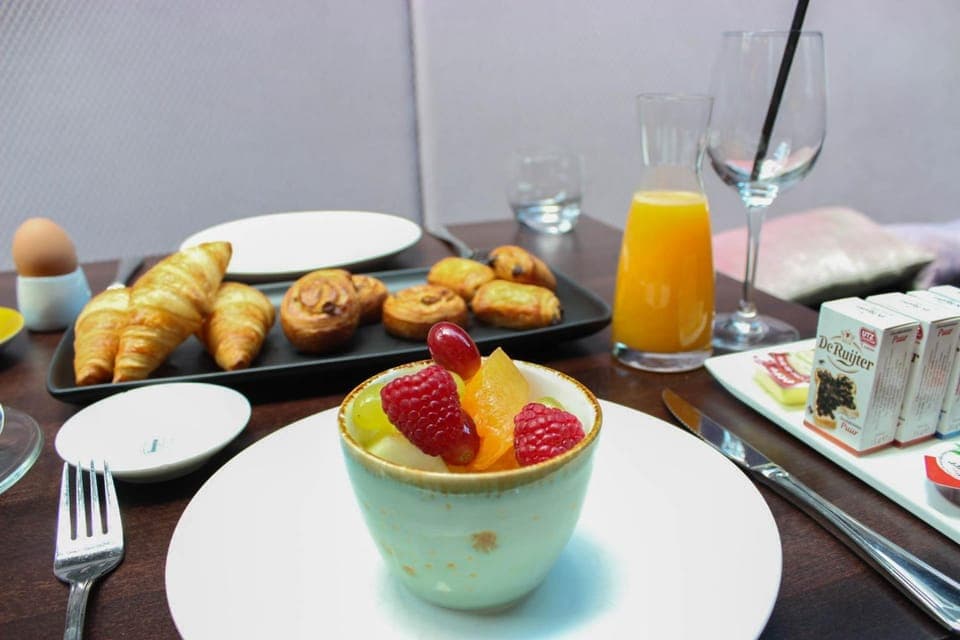 Food and drinks, Breakfast, Continental breakfast