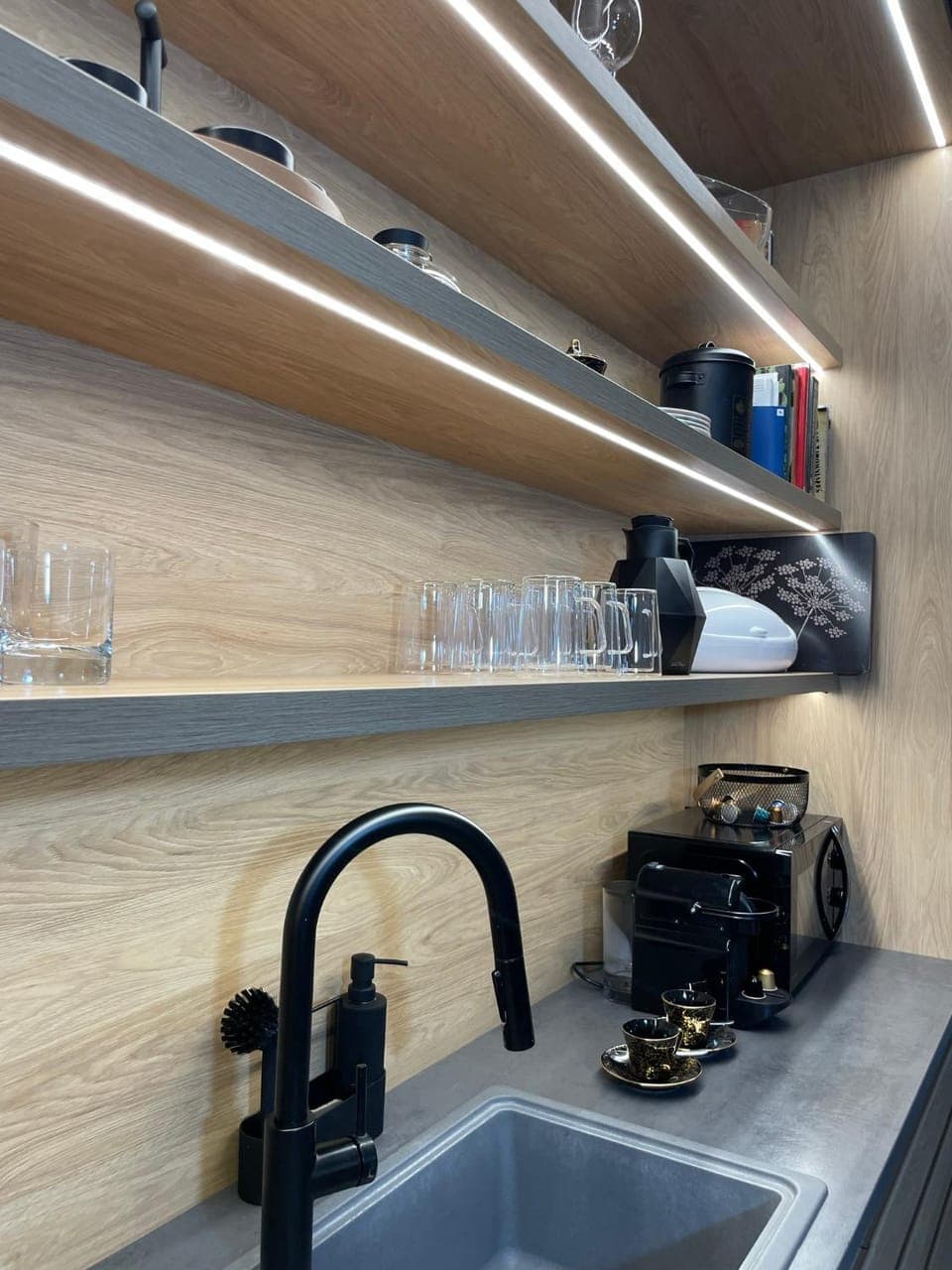 Coffee/tea facilities, Kitchen or kitchenette