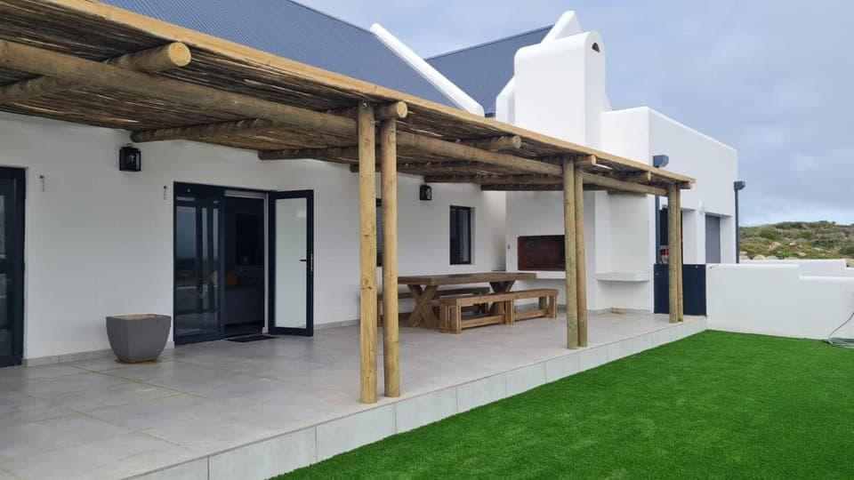 Property building, Patio, BBQ facilities, Garden, Balcony/Terrace