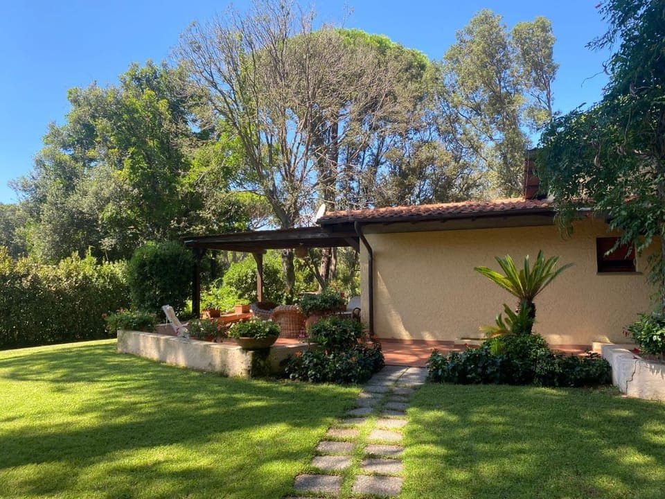 Property building, Garden